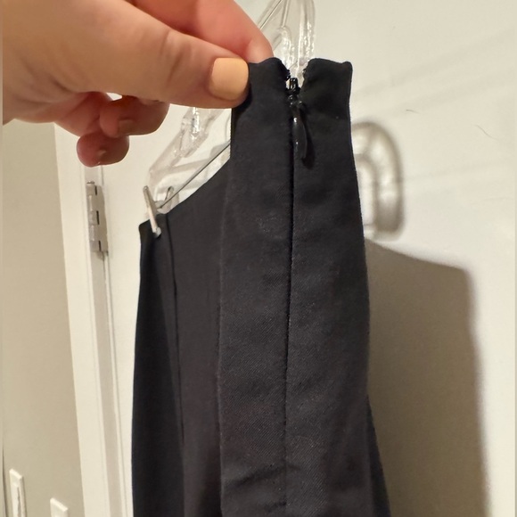 Theory Classic Black Trousers with Side Zipper Closure Size 10 - Picture 7 of 7